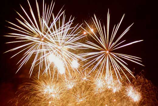 [happy_new_year_fireworks.jpg]