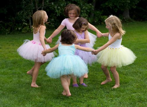 [Tutus_42-495x361.jpg]