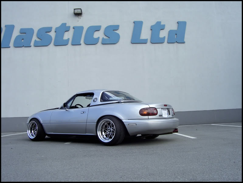 [Immagine: MX5%2Bsilver%2BWork%2BEquip%2B03%2B4.jpg]