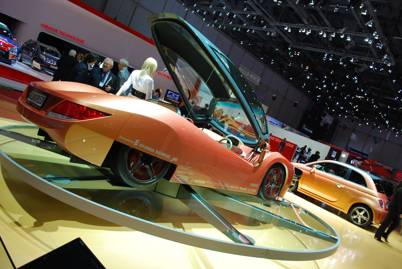 2009 Rinspeed ICHANGE Concept