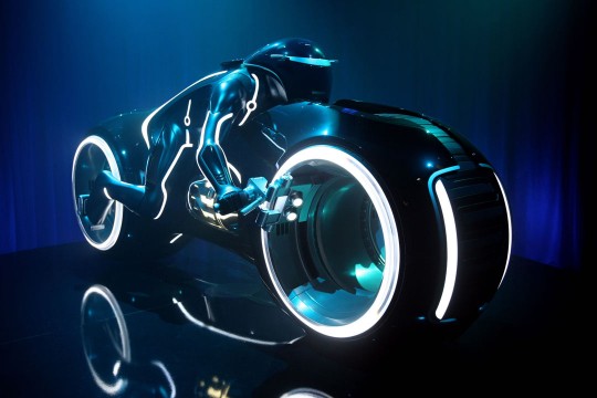 Marvel is releasing the 2issue prequel comic Tron Betrayal this October to