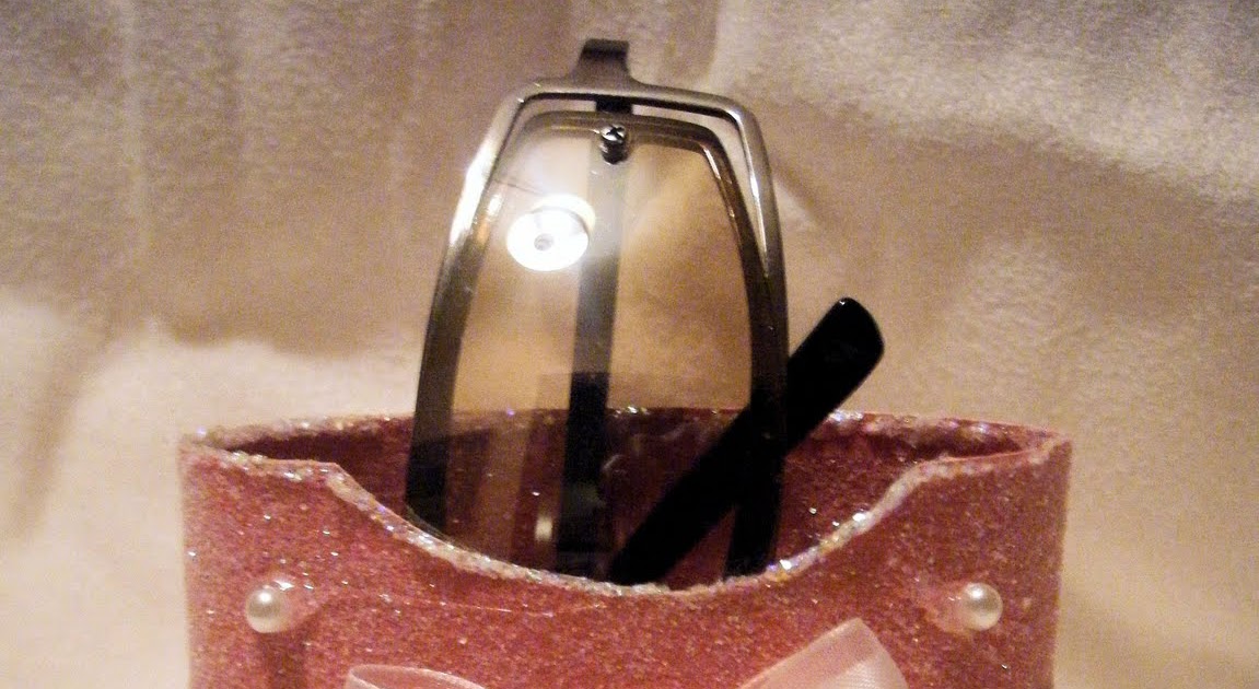 Cute and Some A REAL "GIRLYGIRL" BEDSIDE EYEGLASS HOLDER