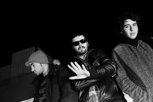 [Monstro+Robot+Entrevista+H2T.jpg]