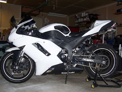 white kawasaki ninja custom