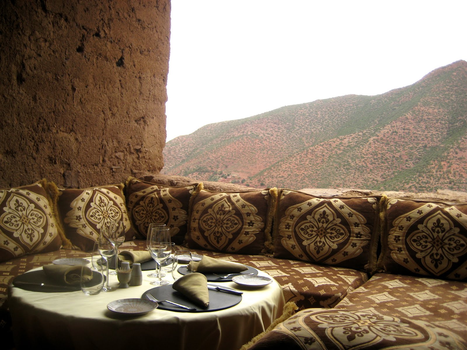 Low Seating Dining