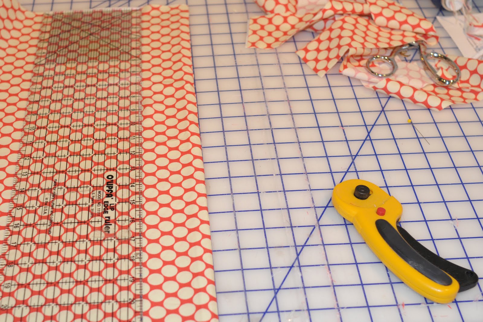 Tuesday Tutorial Skinny Simple Table Runner The Polkadot Chair