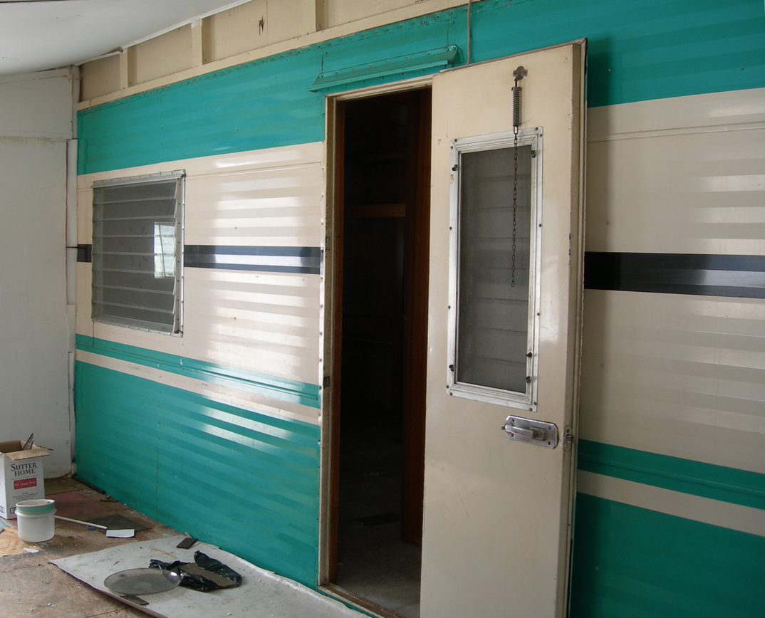 Lester's Flat 1959 Detroiter mobile home, free to (be) a good home!