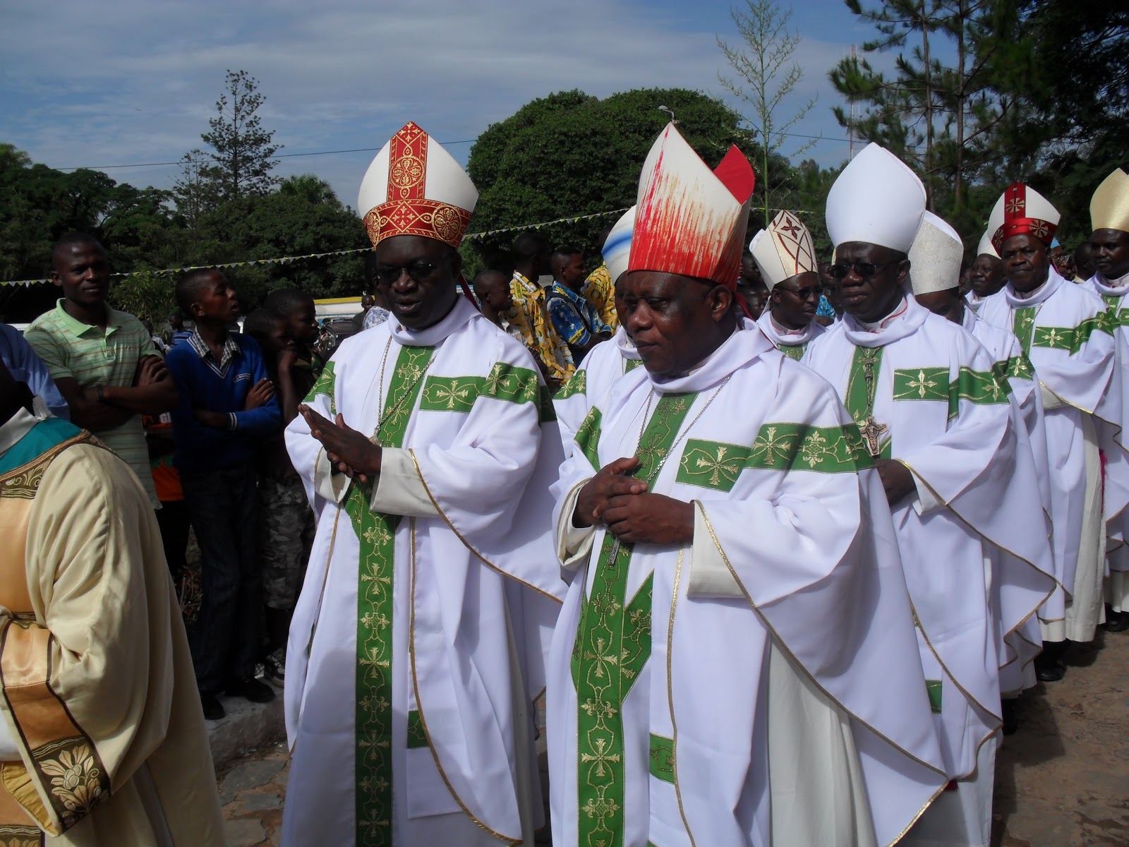 Kolwezi Realnews LUBUMBASHI MONSEIGNEUR TAFUNGA SUCCEDE A MONSEIGNEUR