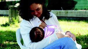[breastfeeding4_300x169.jpg]