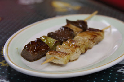 野外民族博物館,リトルワールド,世界の肉料理,ワニとダチョウの串焼き