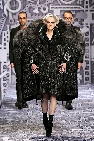 Paris Fashion Week Fall/Winter 2010-2011: John Galliano 