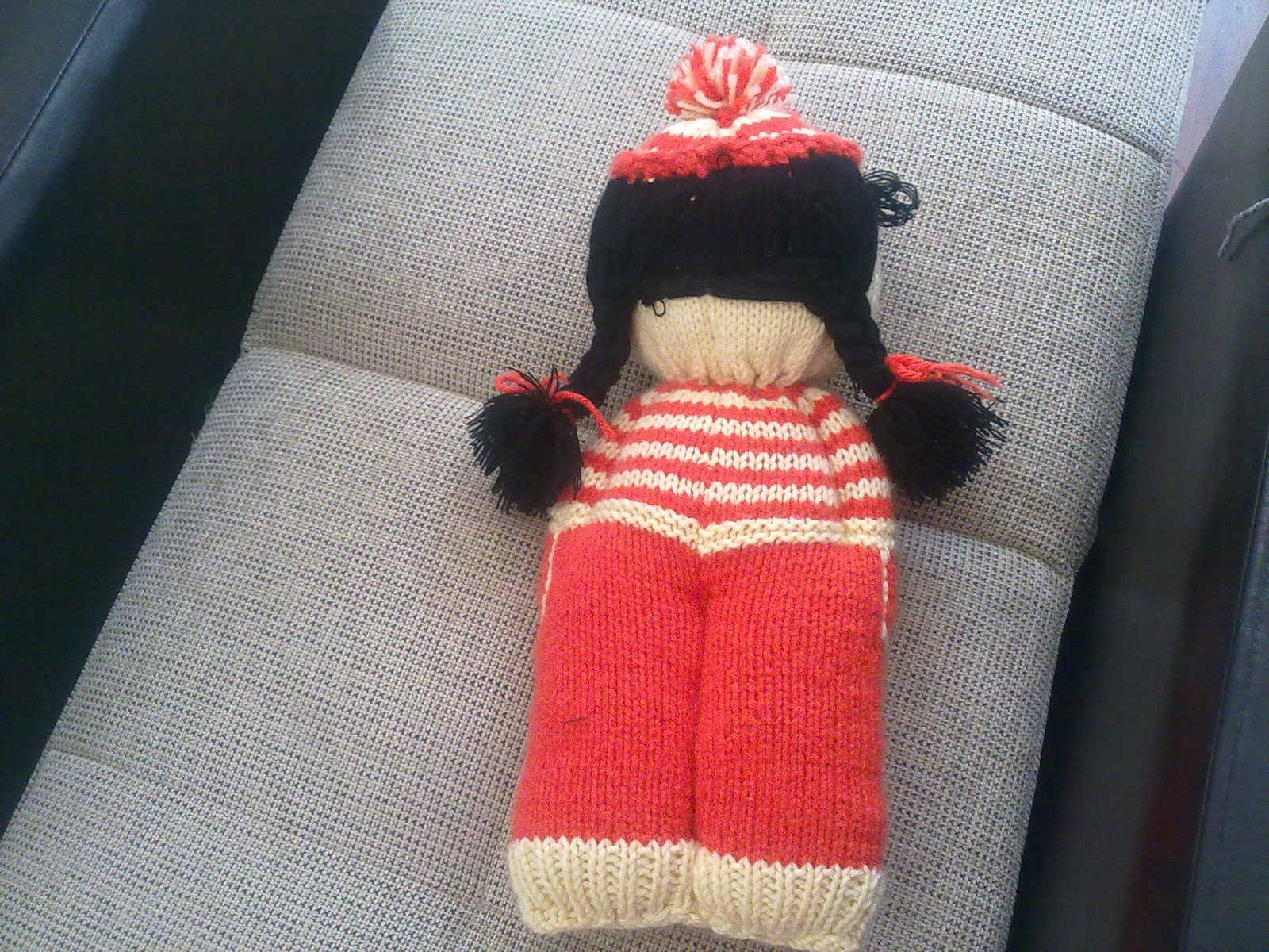 EL EMEKLERİMİZ YÜNDEN KOLAY BEBEK YAPIMI EL EMEKLERİMİZ YÜNDEN KOLAY BEBEK YAPIMI