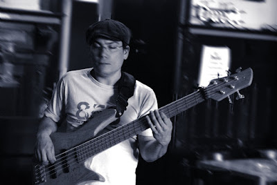 Daniel Gueli (bass)