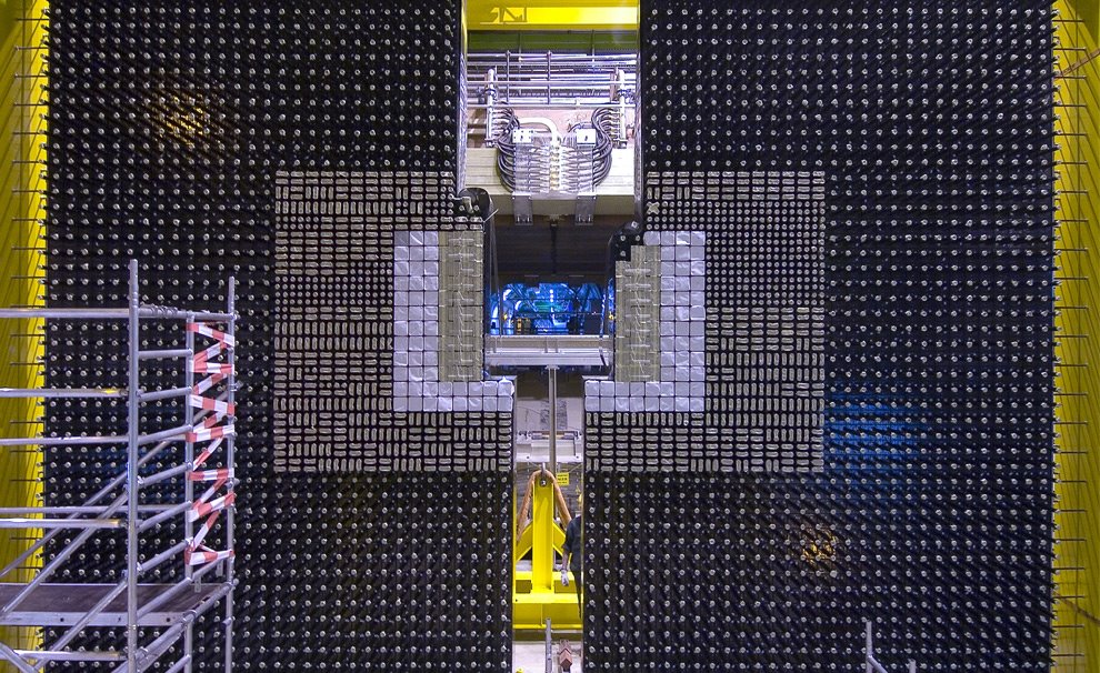 [lhc7.jpg]