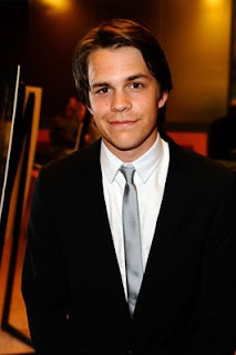 johnny simmons gallery photos