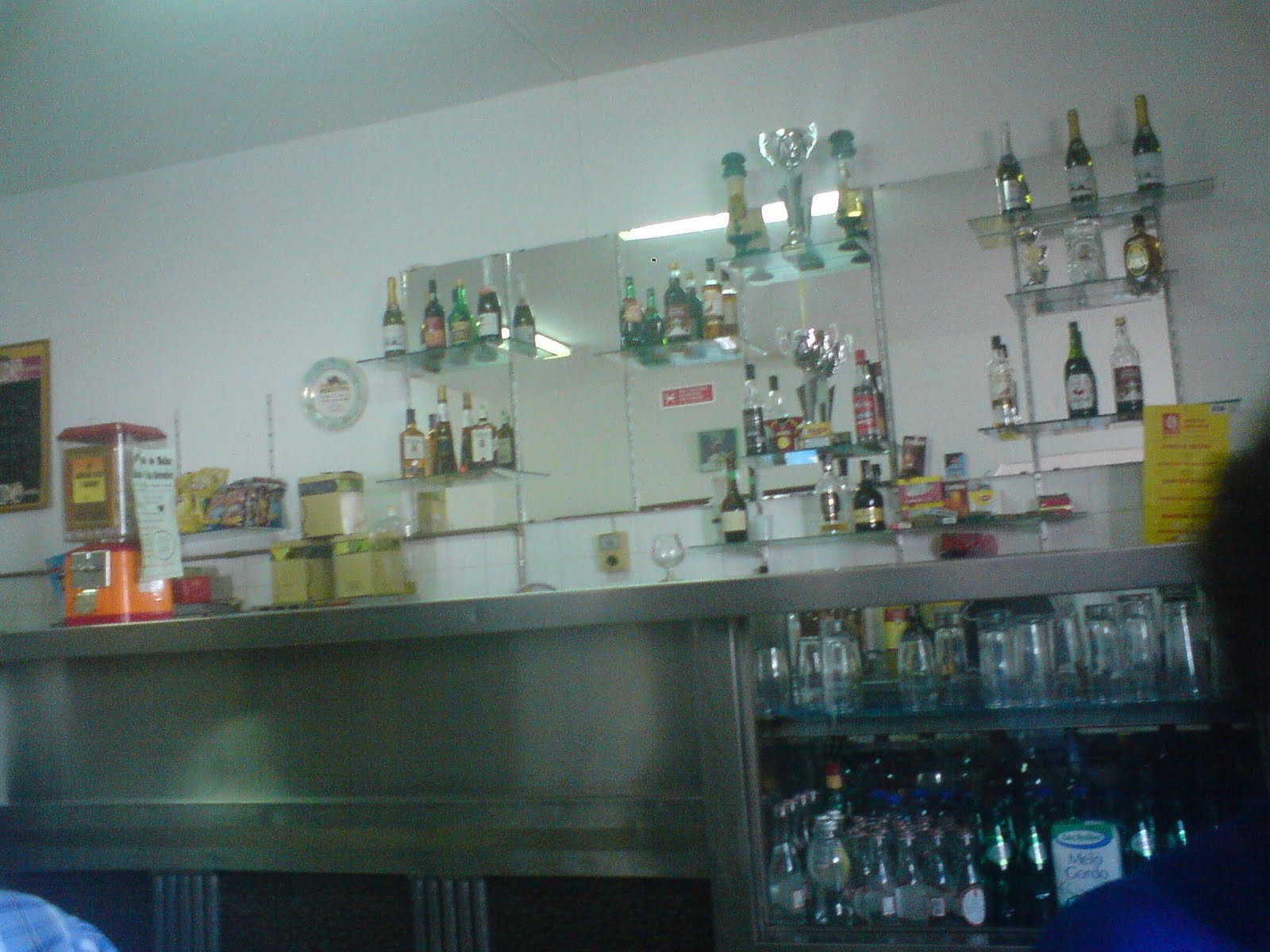 [bar4.JPG]