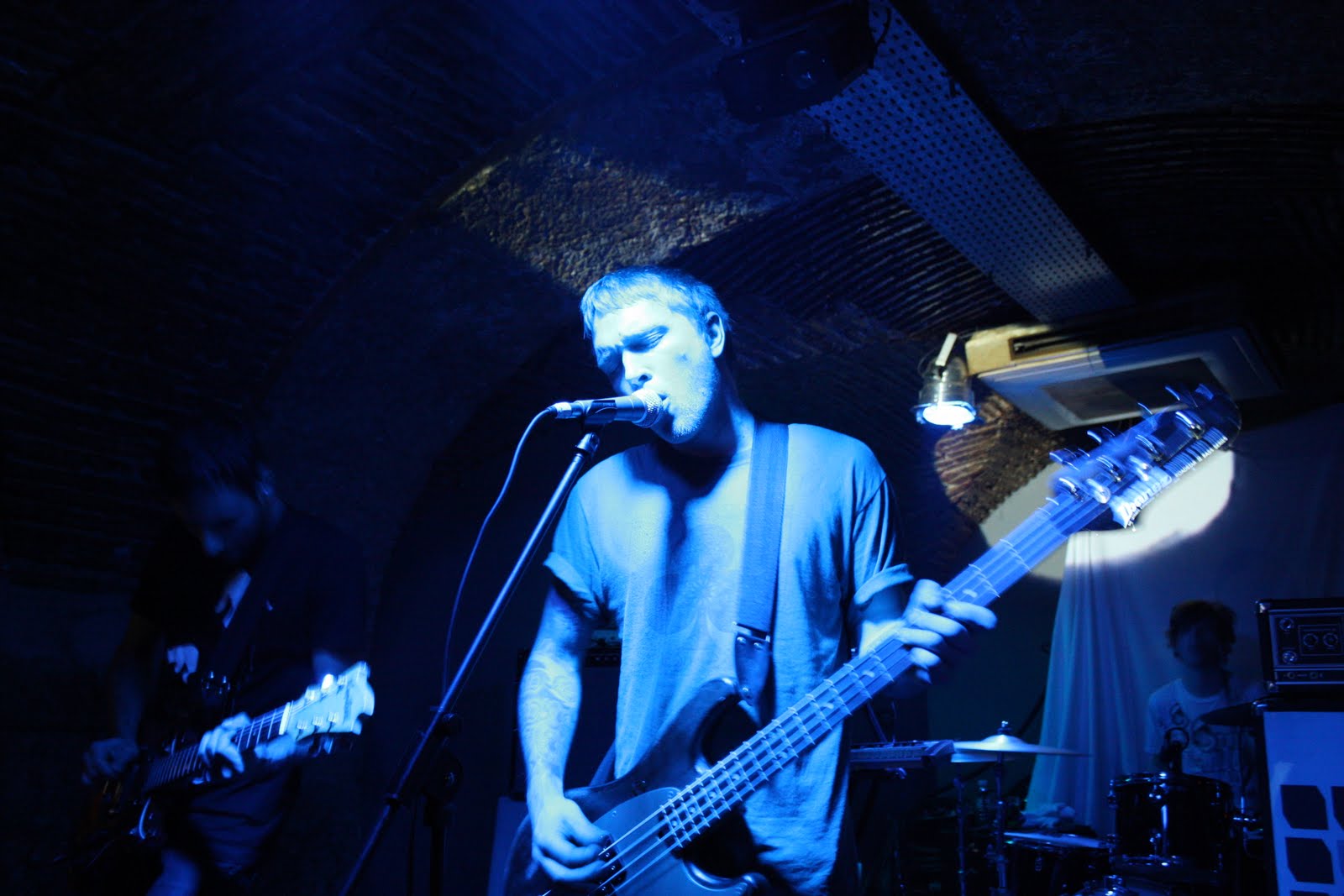 [3.+Pg+Lost+@+Transmission.JPG]