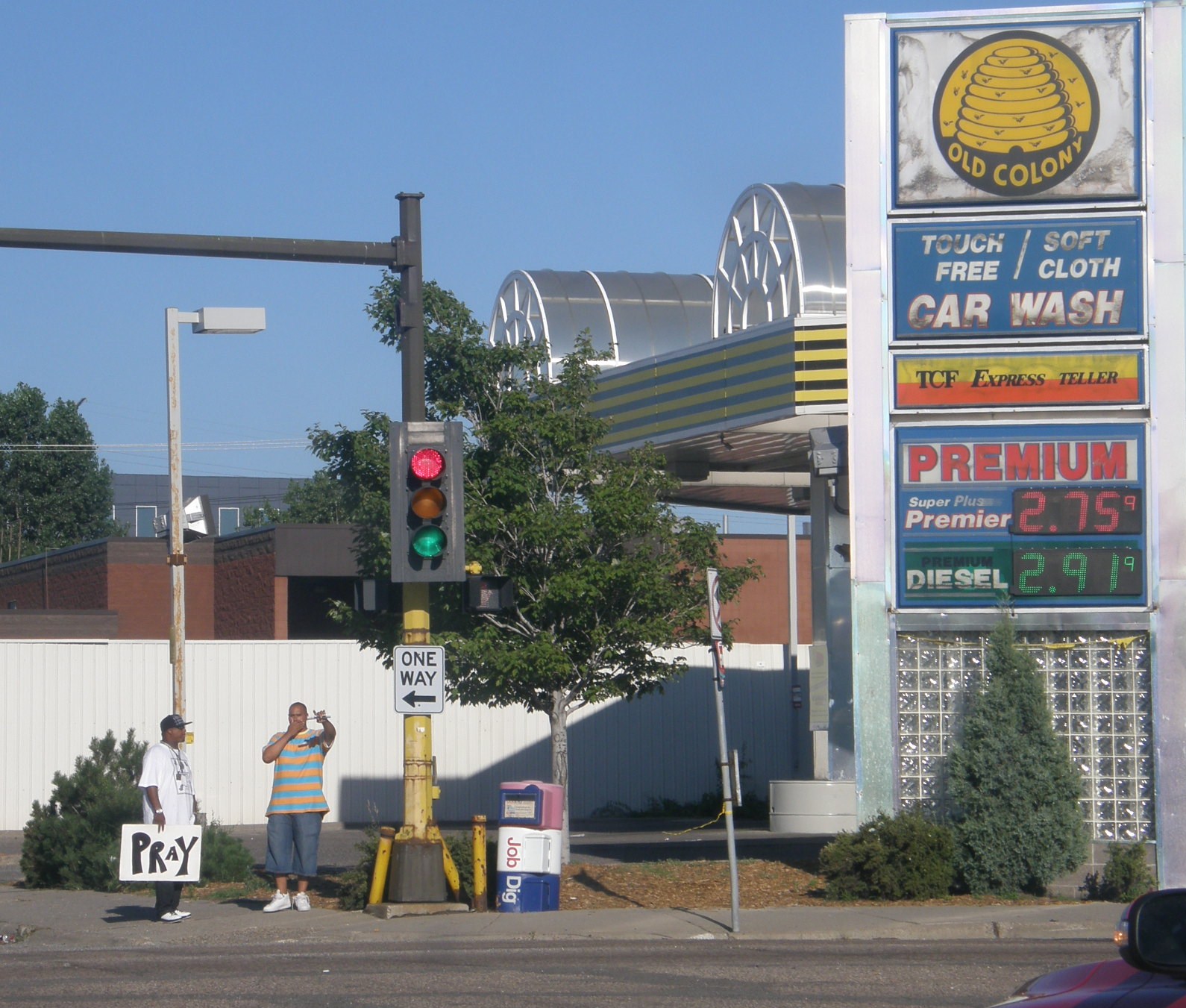 The Adventures of Johnny Northside Thoughts On The "Honey Bee" Gas