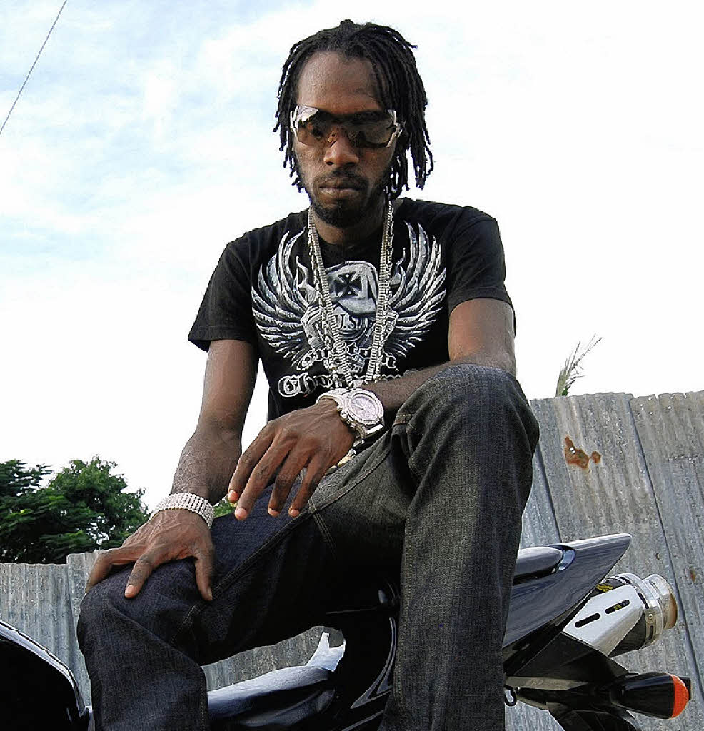 Mavado+stulla