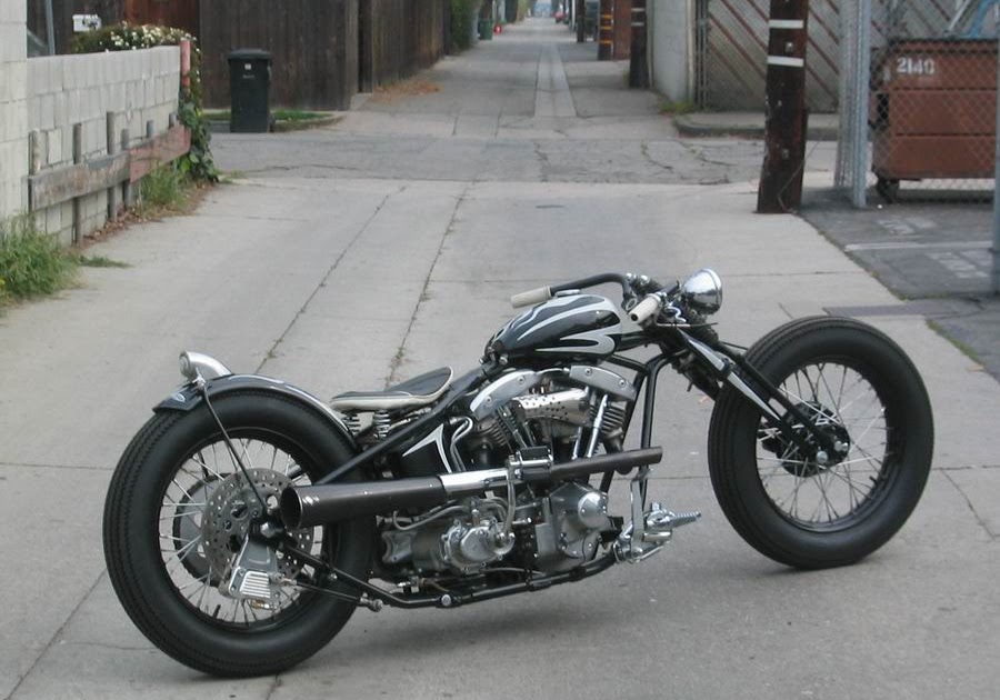 TRIUMPH BOBBERS Bobbed Hogs Garage Company