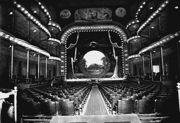 Antiguo TEATRO DE LOS HÉROES