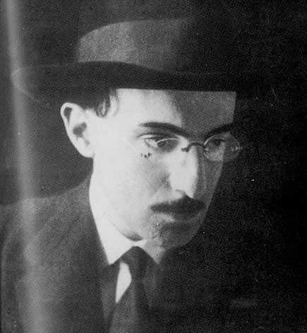 [Fernando-Pessoa.jpg]