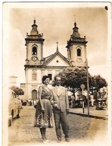 MEUS PAIS QUERIDOS.