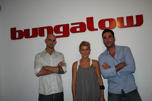 [bungalow+25+equipo.JPG]