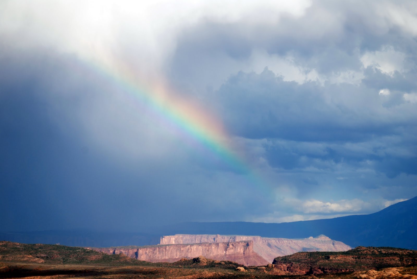 [2009.08.14+Utah+Rainbow.JPG]