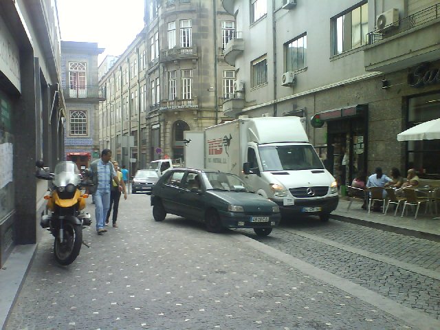 [RUA_DE_AVIZ__CIDADE_DO_PORTO__PORTUGAL1+(5).JPG]