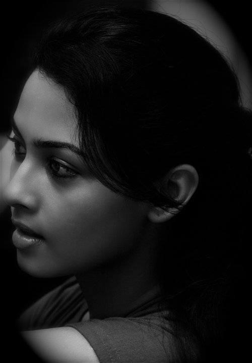 http://1.bp.blogspot.com/_hdL0BfpTMV0/THIj4wqtTMI/AAAAAAAAG20/a42M008jpRw/s1600/pooja+umashankar.jpg