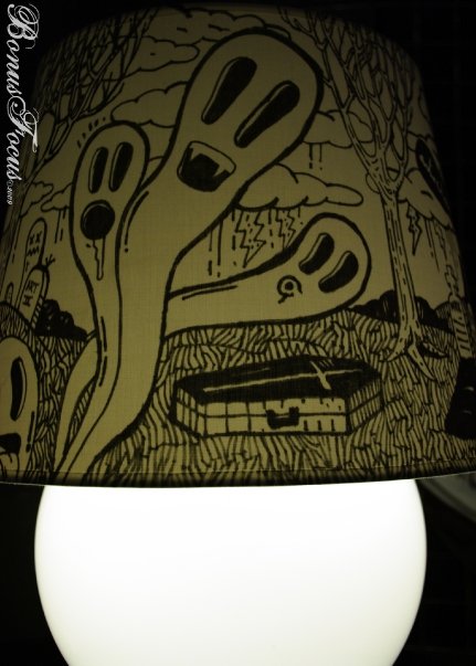 [ghost+lamp.jpg]