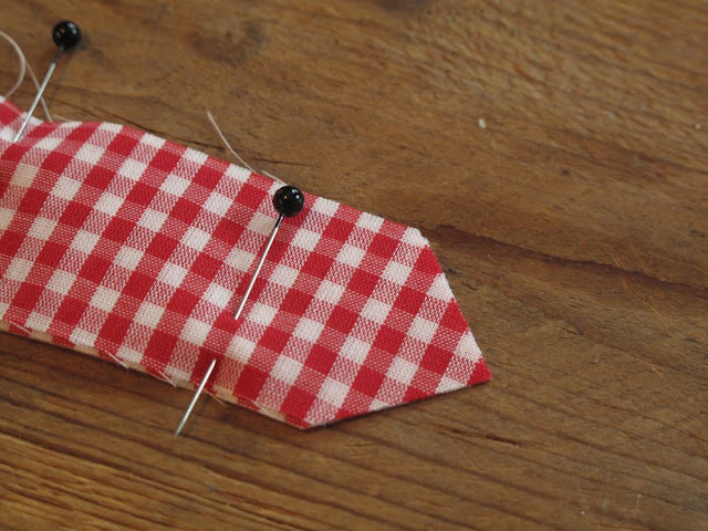 Eighteenth Century Agrarian Business: Adjustable Bow Tie