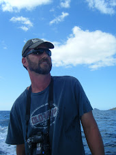 John:skipper og eier av seilbåten.