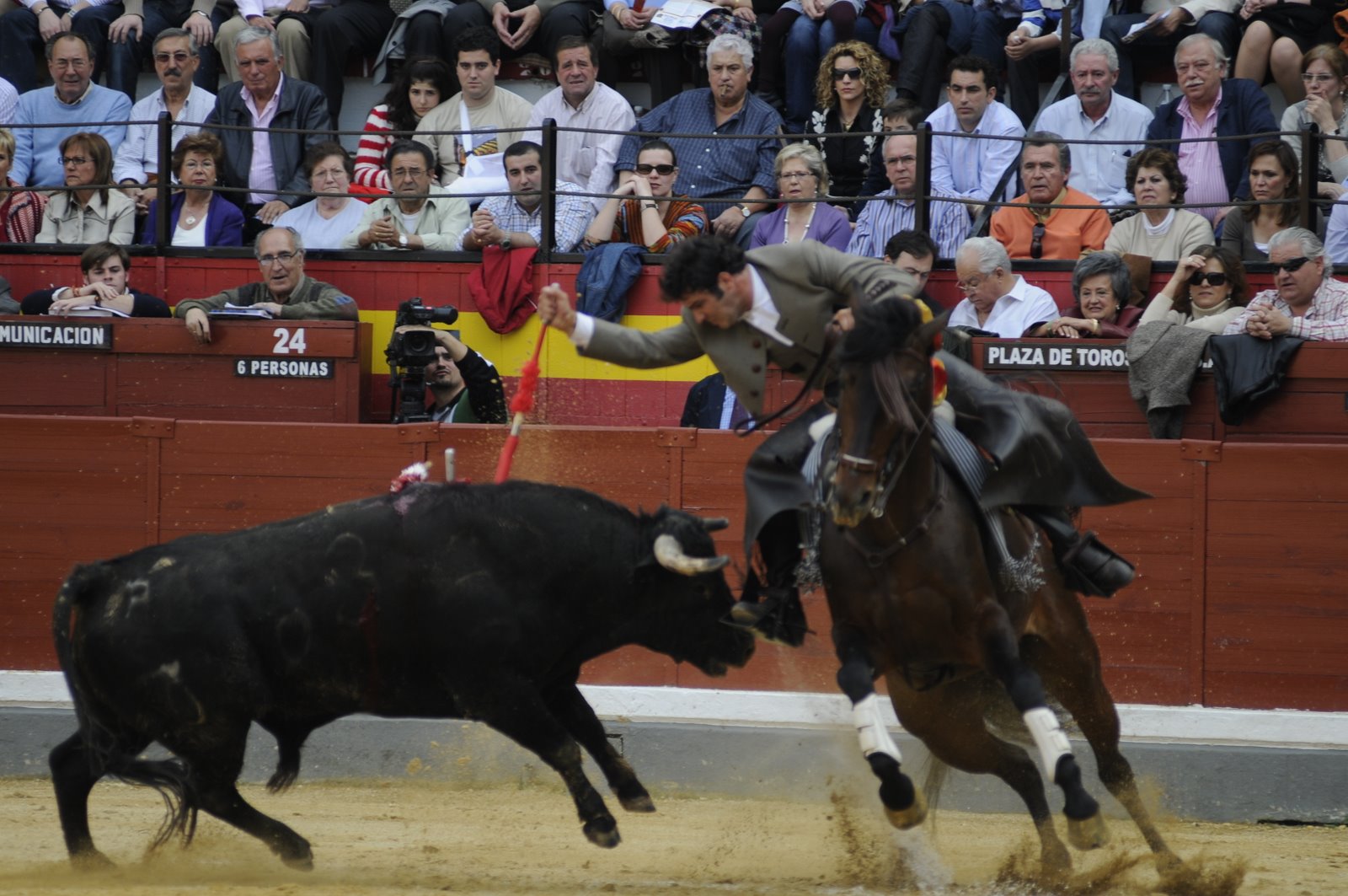 [Álvaro+Montes.JPG]