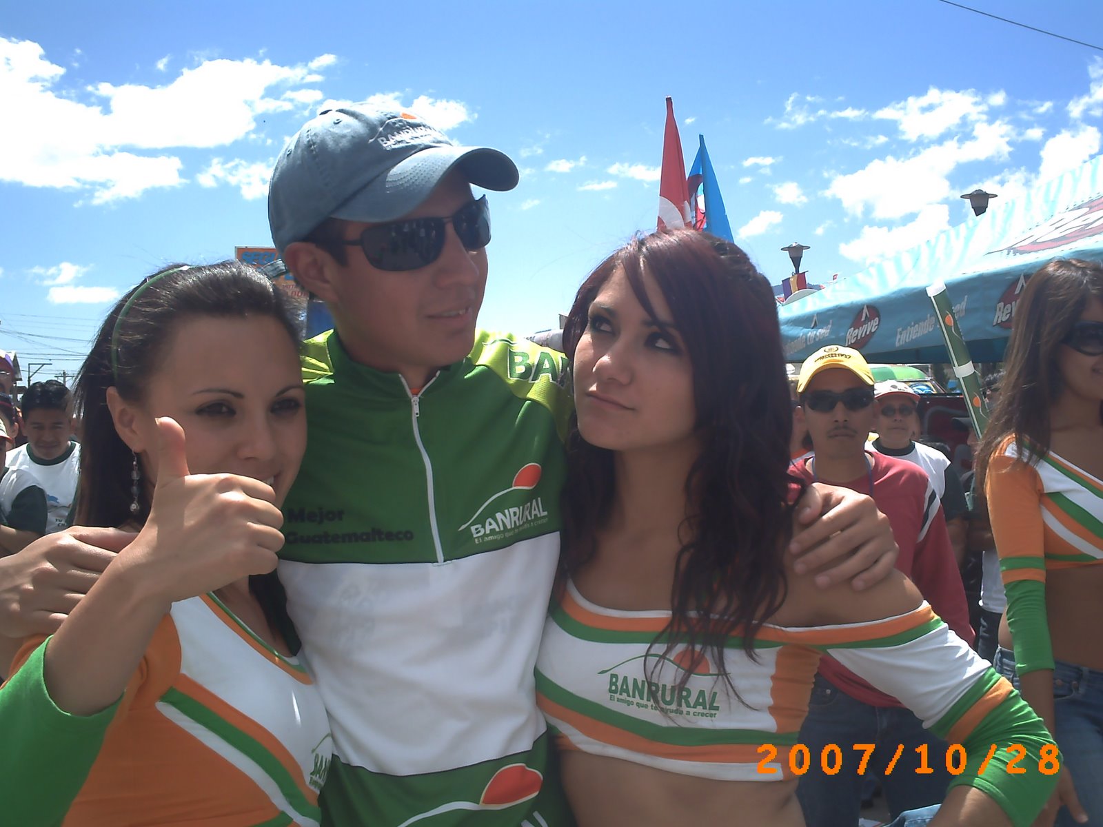 [PICT0410.JPG]