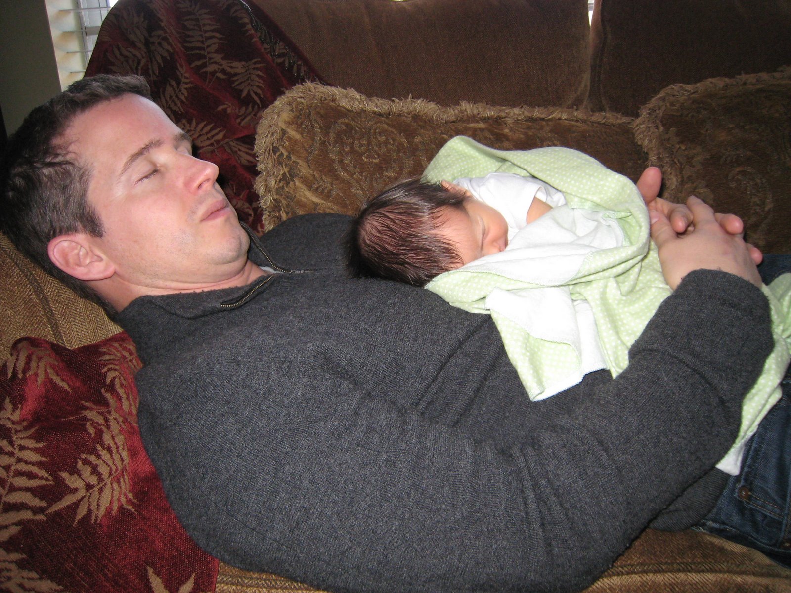 [asleep+with+dad.JPG]