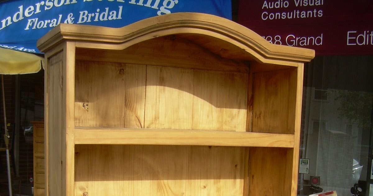 UHURU FURNITURE & COLLECTIBLES SOLD Mexican Pine Bedroom Set