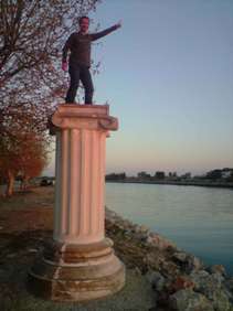 ¿Parezco una estatua?