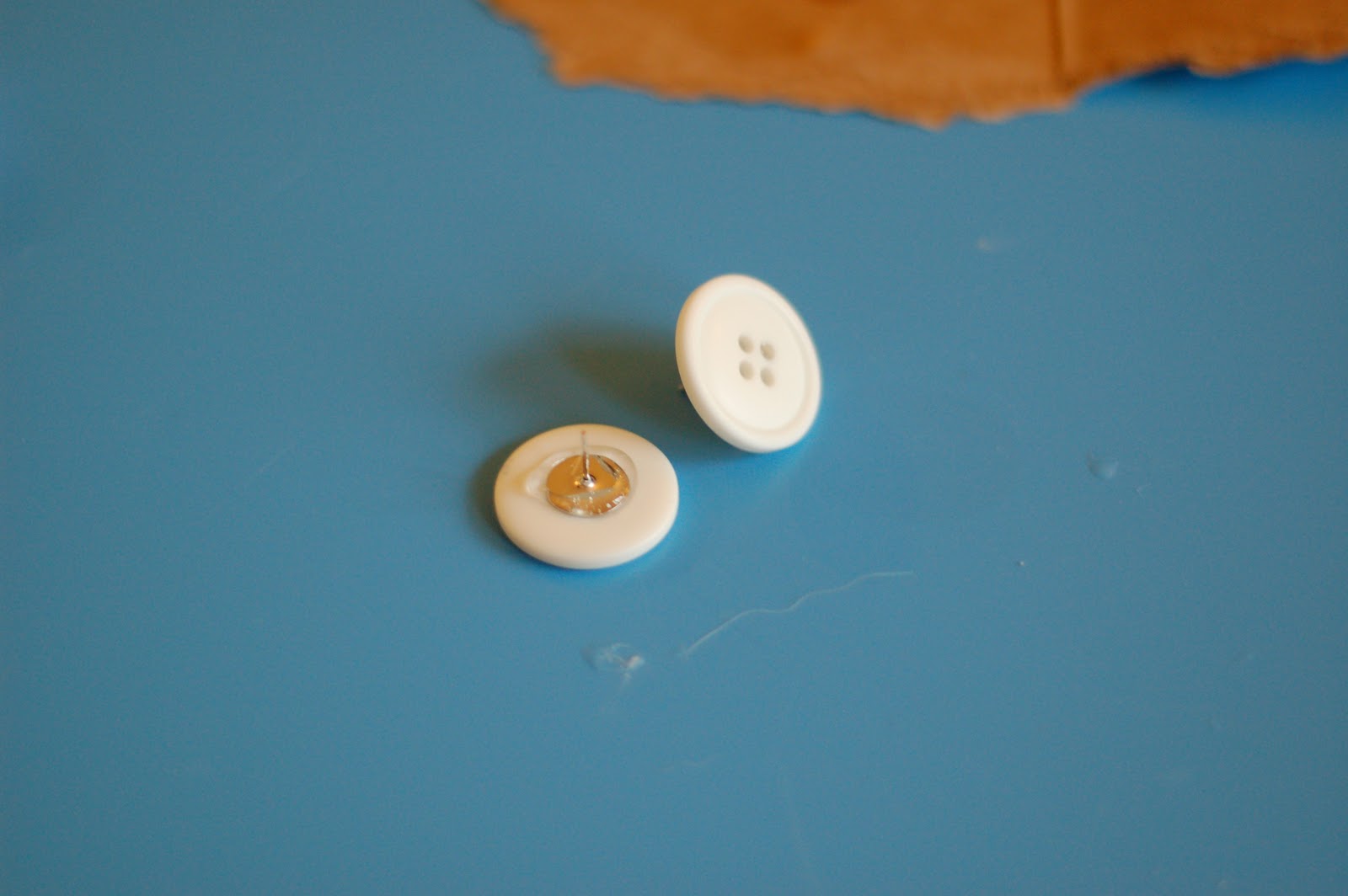 Sew Much Love Covered Button Earrings Tutorial