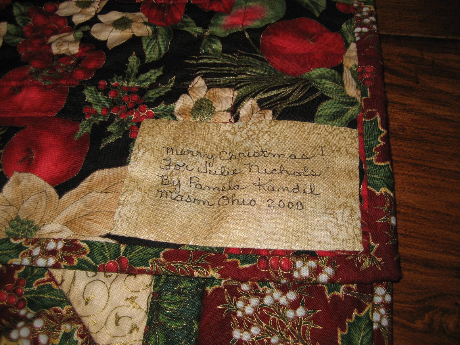 [Christmas+Table+Runner+from+Pam.4.jpg]