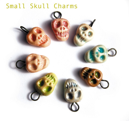 [DOD_SmallSkull_Charms.JPG]