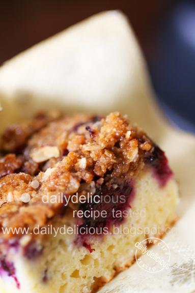 [Berry+coffee+cake_3.jpg]