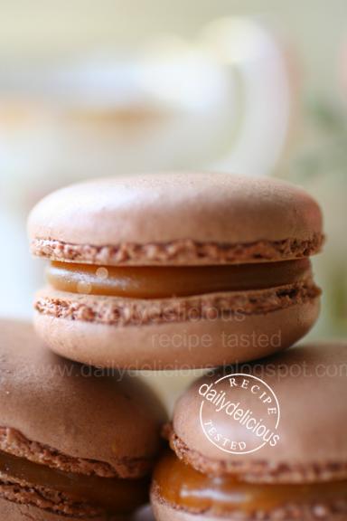[Chocolate+macarons_7.jpg]