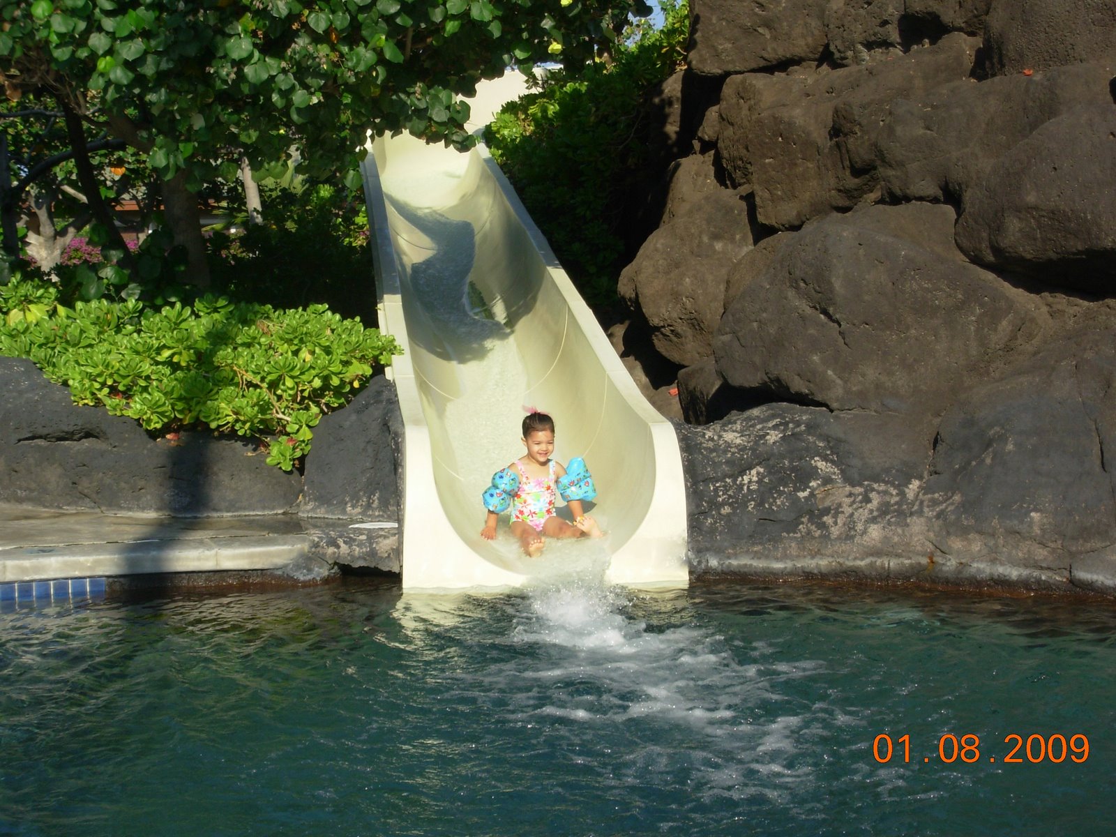 [First+time+on+a+water+slide!.JPG]