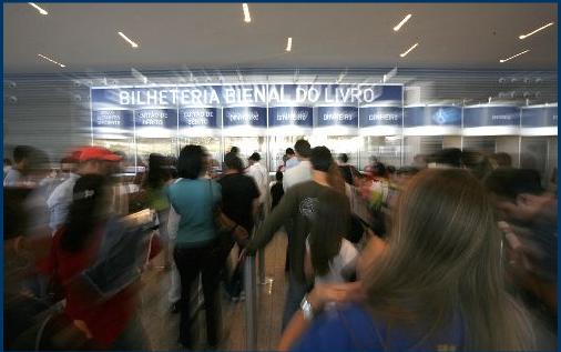 [bienalfotolightpress.JPG]