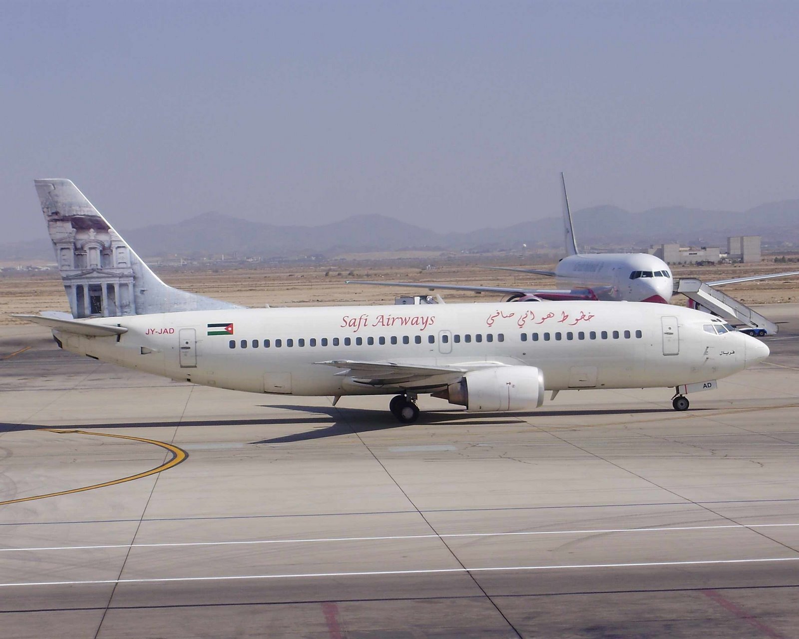 [Safi+Airways+737-300+JY-JAD+(Jordan+Aviation+08)(Grd)+JED+(CL)(LR).jpg]