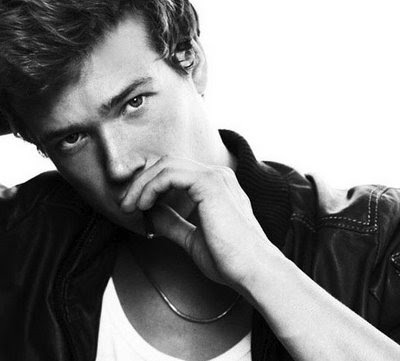 Ed Speleers Eragon