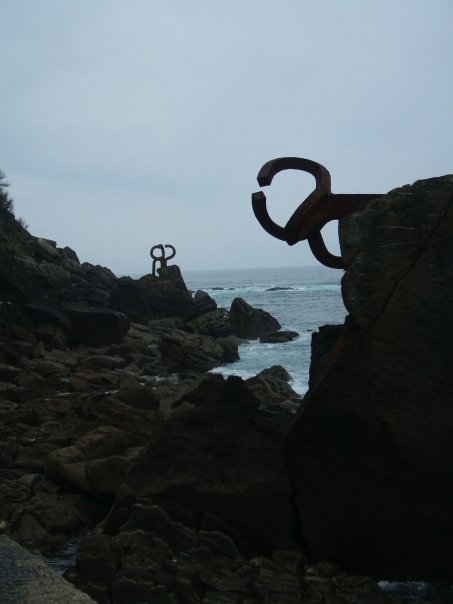 [statues2]