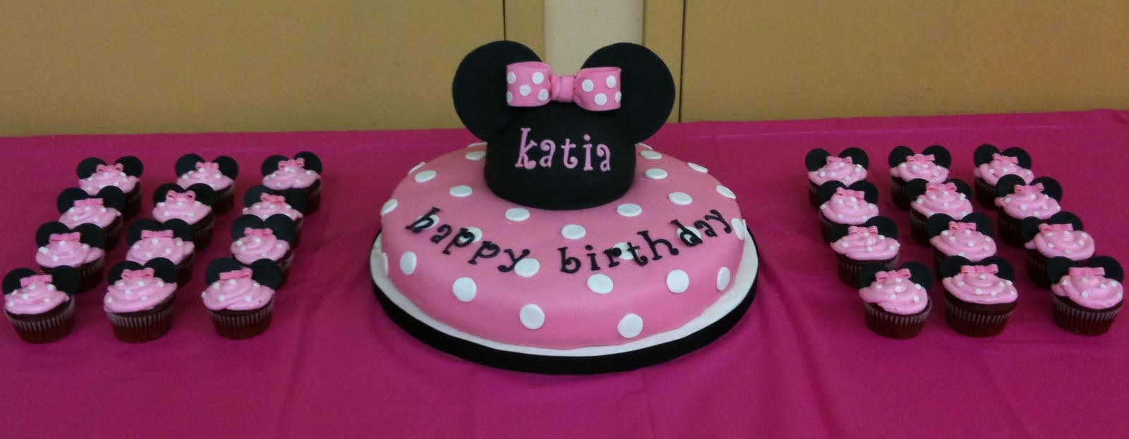 I Design: Minnie Mouse Cake